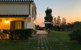 Bed And Breakfast Country Cottage